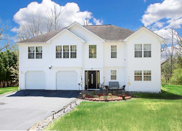 Property at 155 Riverside Dr, Meriden, CT 06451, 3 beds, 2 baths
