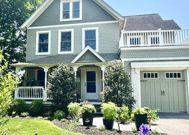 Property at 19 Prospect Hill Rd, Groton, CT 06340, 3 beds, 3.5 baths