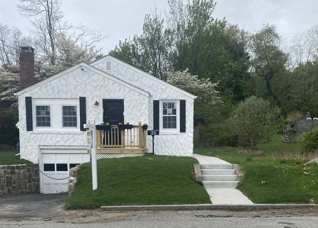 Property at 540 Vauxhall St, New London, CT 06320, 2 beds, 1 bath
