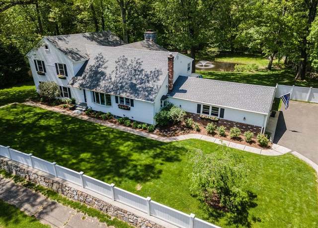 Property at 25 Fox Run Rd, Norwalk, CT 06850, 3 beds, 3.5 baths