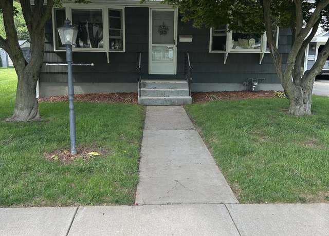 Property at 21 Salem Rd, Manchester, CT 06040, 2 beds, 1 bath