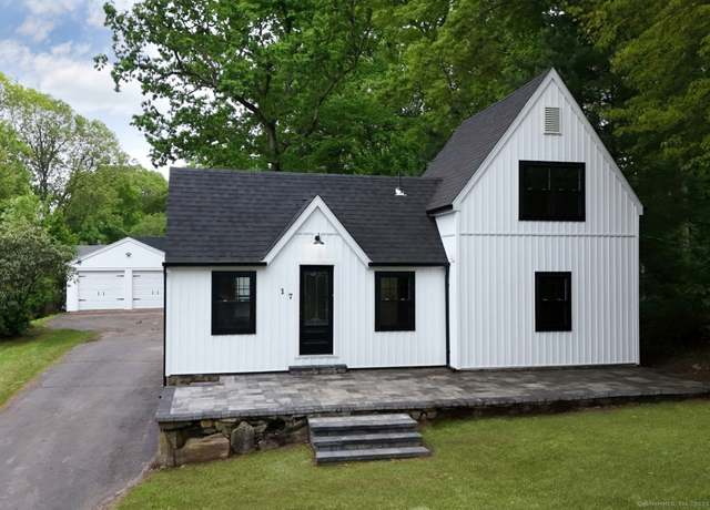 Property at 17 Hills Ave, East Hampton, CT 06424, 2 beds, 2 baths