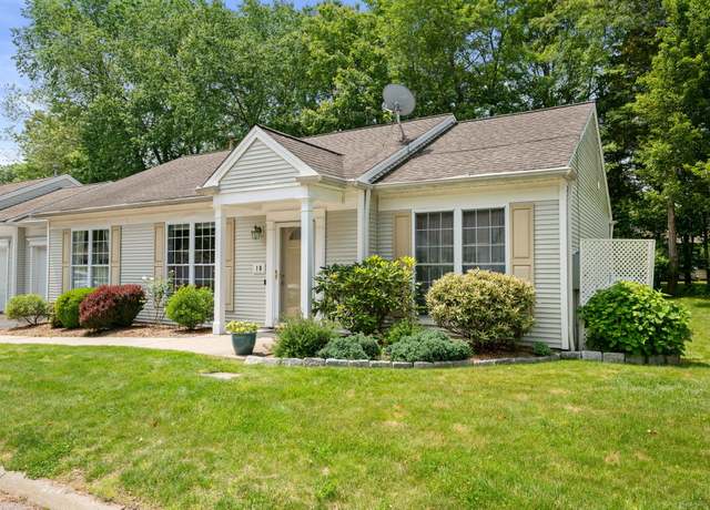 Property at 18 Beechwood Dr, Waterford, CT 06385, 2 beds, 2 baths