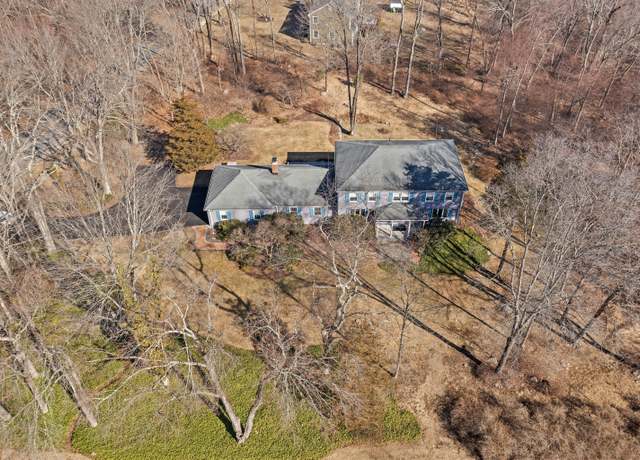 Property at 1 Monitor Hill Rd, Newtown, CT 06470, 4 beds, 2.5 baths