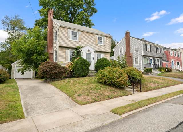 Property at 55 Woodlawn Rd, New London, CT 06320, 2 beds, 1 bath