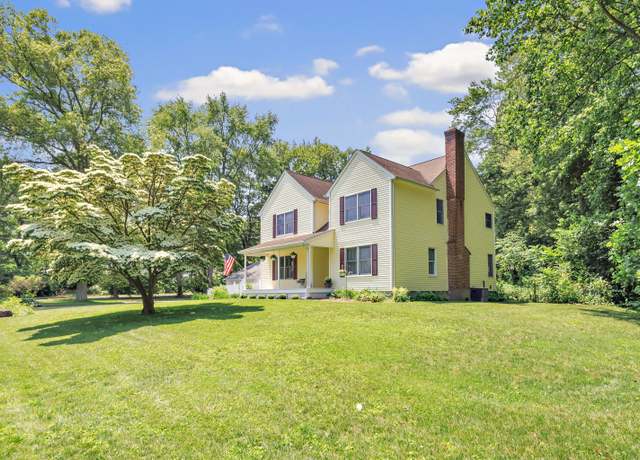 Property at 165 Booth Hill Rd, Trumbull, CT 06611, 3 beds, 3 baths
