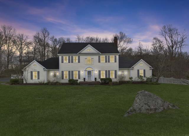 Property at 22 Grandview Dr, Ridgefield, CT 06877, 4 beds, 4.5 baths