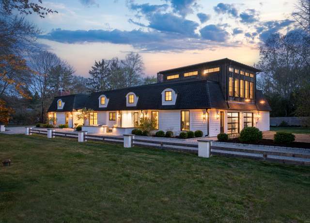 Property at 158 Thornwood Rd, Stamford, CT 06903, 4 beds, 4.5 baths