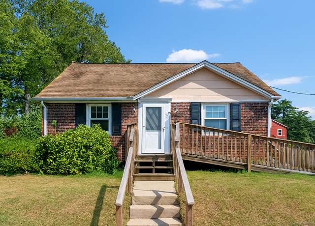 Property at 2 Lorenzo Pl, Bristol, CT 06010, 2 beds, 2 baths