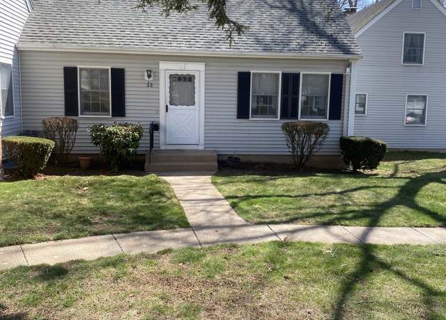 Property at 102 Wetherell St Apt 32, Manchester, CT 06040, 3 beds, 2 baths