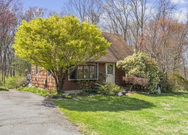 Property at 29 Johnson Pl, Monroe, CT 06468, 4 beds, 1 bath