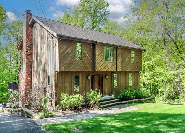 Property at 140 Painter Rd, Southbury, CT 06488, 4 beds, 2.5 baths