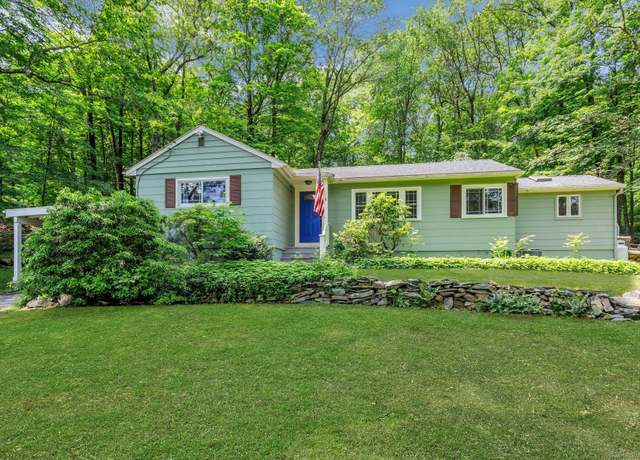Property at 33 Caudatowa Dr, Ridgefield, CT 06877, 2 beds, 1 bath