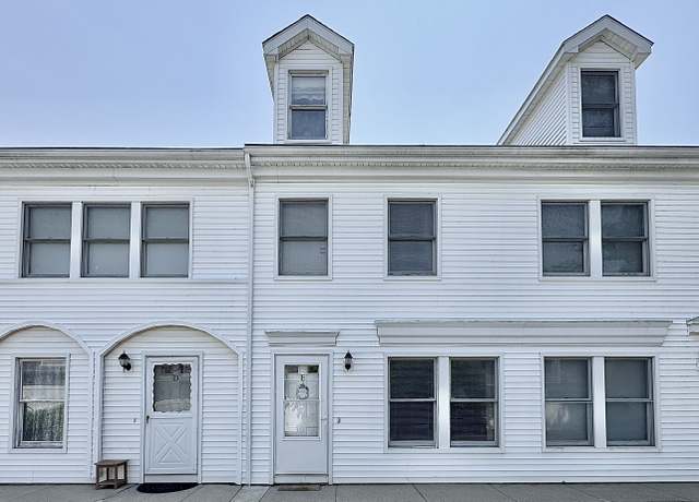 Property at 279 New Haven Ave Apt E, Milford, CT 06460, 2 beds, 1.5 baths