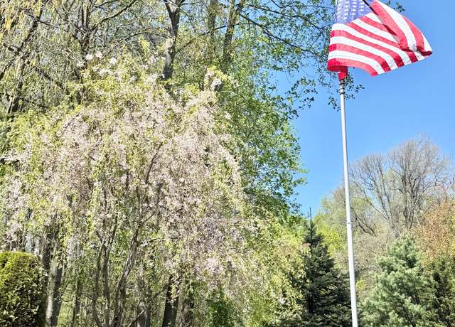 Property at 253 Summerfield Gdns #253, Shelton, CT 06484, 2 beds, 2 baths
