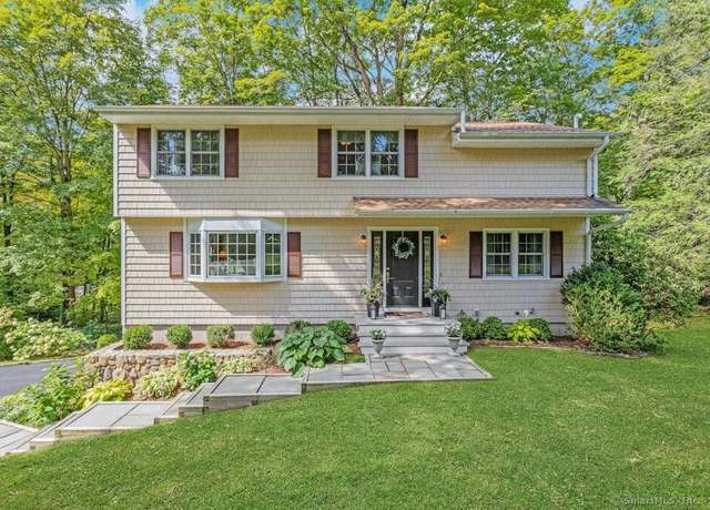 Property at 125 Wilton Rd W, Ridgefield, CT 06877, 4 beds, 2.5 baths
