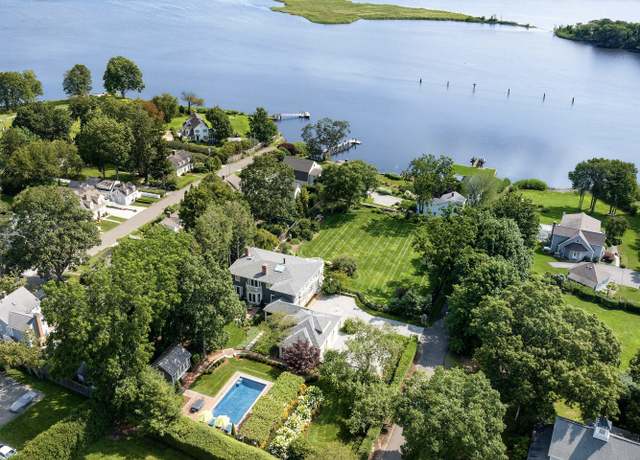 Property at 7 Dickinson Ln, Essex, CT 06426, 4 beds, 5.5 baths