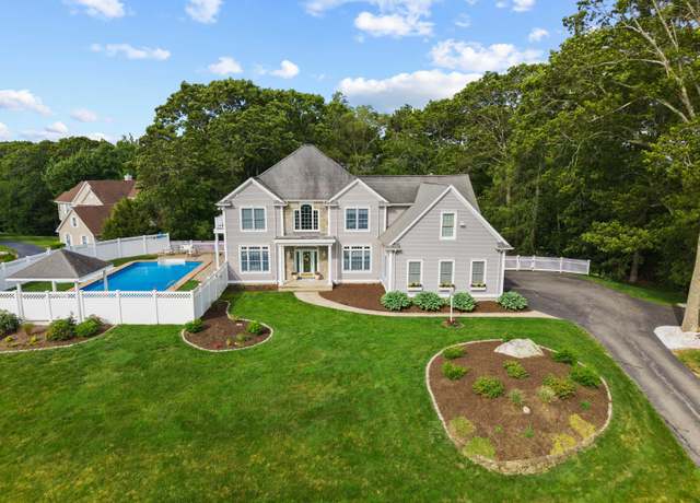 Property at 9 Leeward Ln, Groton, CT 06340, 4 beds, 3.5 baths