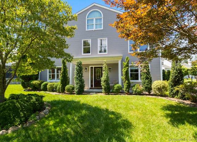 Property at 1014 Cove Rd, Stamford, CT 06902, 5 beds, 3 baths