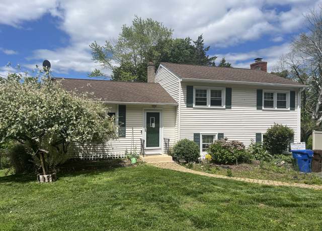 Property at 126 Branford Rd, North Branford, CT 06471, 3 beds, 1.5 baths
