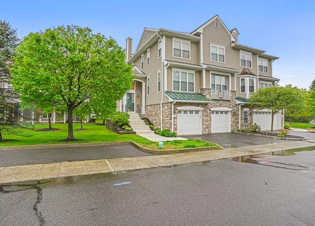 Property at 4 Cambridge Dr #4, Danbury, CT 06811, 3 beds, 3 baths