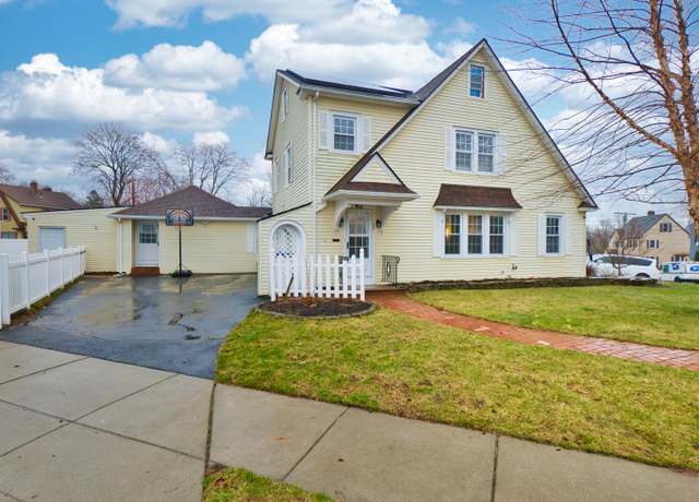 Property at 82 Scarborough Rd, Manchester, CT 06040, 3 beds, 1.5 baths