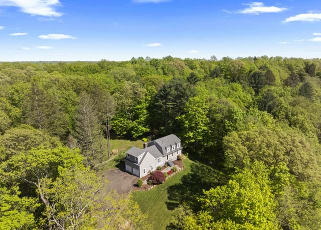 Property at 37 Hungry Hill Cir, Guilford, CT 06437, 4 beds, 3.5 baths