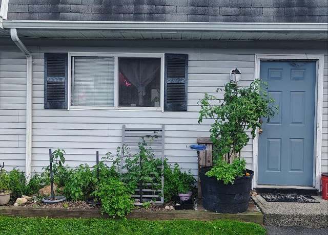 Property at 1568 Meriden Rd Apt 4E, Waterbury, CT 06705, 2 beds, 1.5 baths