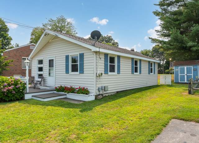 Property at 15 Washington Ave, Old Lyme, CT 06371, 3 beds, 1 bath
