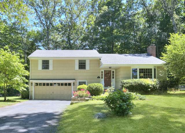 Property at 19 Chipmunk Ln, Norwalk, CT 06850, 3 beds, 2.5 baths