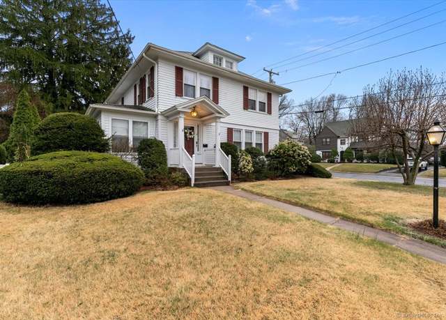 Property at 3 Middle Rd, Hamden, CT 06517, 5 beds, 2.5 baths