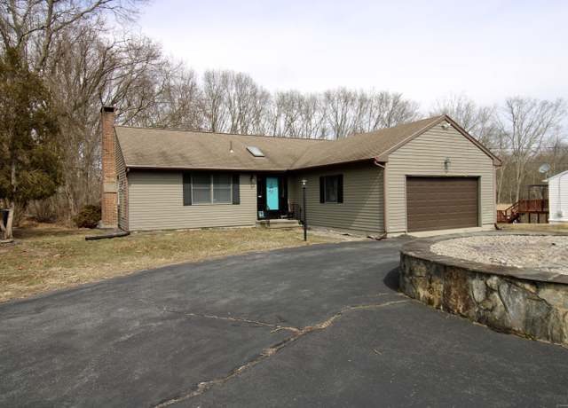 Property at 41 Fog Plain Rd, Waterford, CT 06385, 3 beds, 2.5 baths
