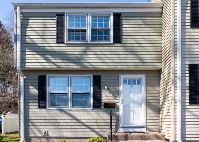 Property at 19 Boxwood Ln #19, Glastonbury, CT 06033, 2 beds, 1.5 baths
