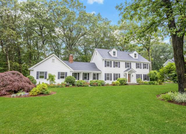 Property at 180 Davenport Farm Ln S, Stamford, CT 06903, 4 beds, 3.5 baths