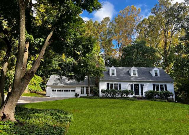 Property at 144 Hawks Hill Rd, New Canaan, CT 06840, 4 beds, 2.5 baths
