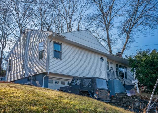 Property at 911 Bunker Hill Ave, Waterbury, CT 06708, 2 beds, 1 bath