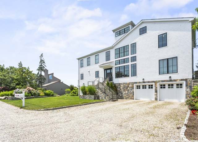 Property at 24 Spriteview Ave, Westport, CT 06880, 4 beds, 3.5 baths