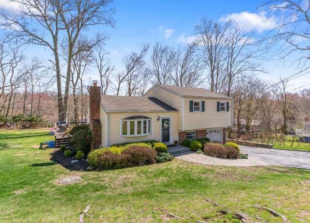 Property at 1087 Stillwater Rd, Stamford, CT 06902, 3 beds, 1.5 baths