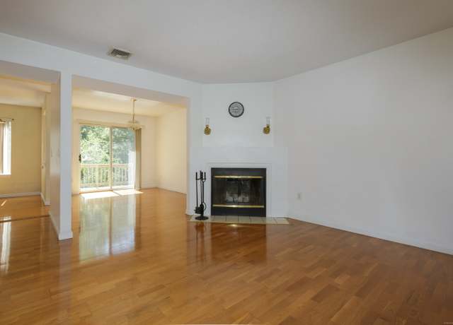 Property at 68 Virginia Ave #2, Danbury, CT 06810, 2 beds, 1.5 baths