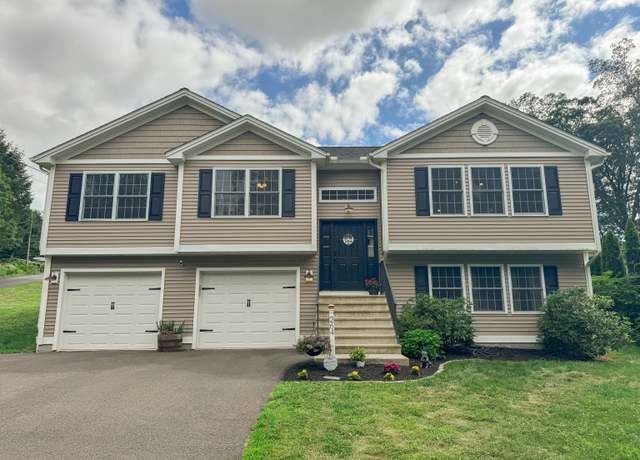 Property at 264 Central Ave, Wolcott, CT 06716, 3 beds, 2.5 baths