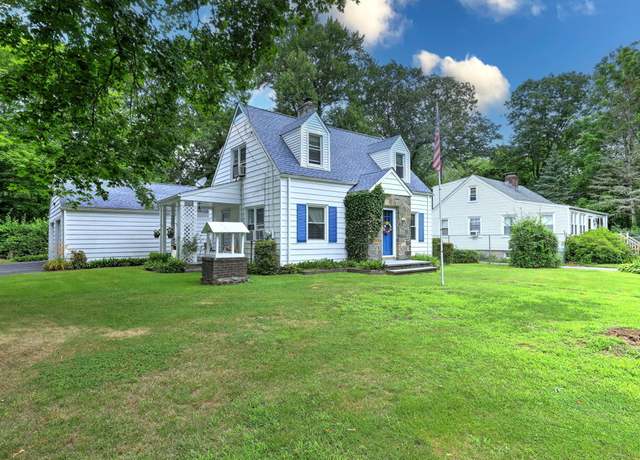 Property at 31 Pequonnock Rd, Trumbull, CT 06611, 2 beds, 1.5 baths