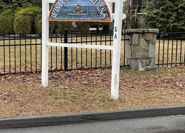 Property at 5 Woodside Ave Unit B16, Danbury, CT 06810, 2 beds, 1 bath
