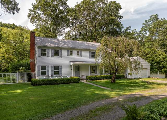 Property at 2 Bridgeworth Ln, Sherman, CT 06784, 3 beds, 3.5 baths