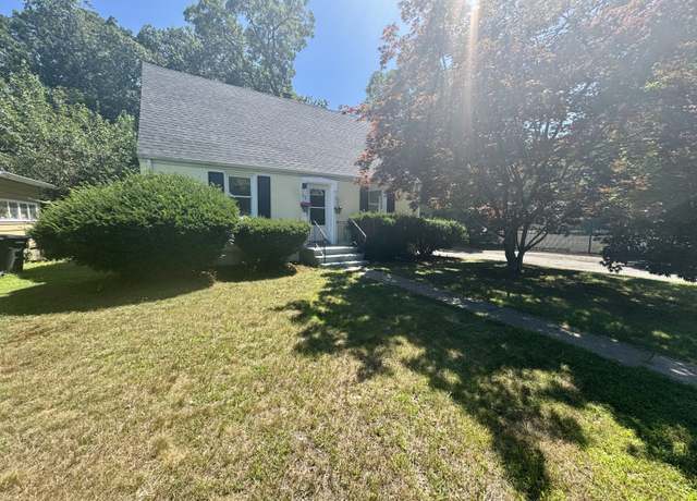 Property at 18 Oak Rd, West Haven, CT 06516, 3 beds, 1 bath