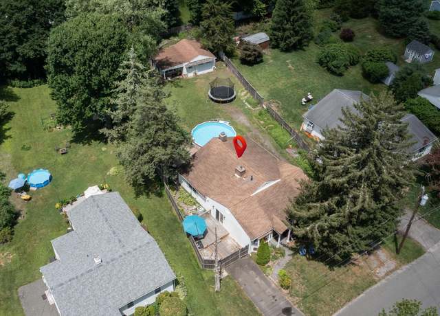 Property at 16 Cindy Ln, Bethel, CT 06801, 3 beds, 1.5 baths