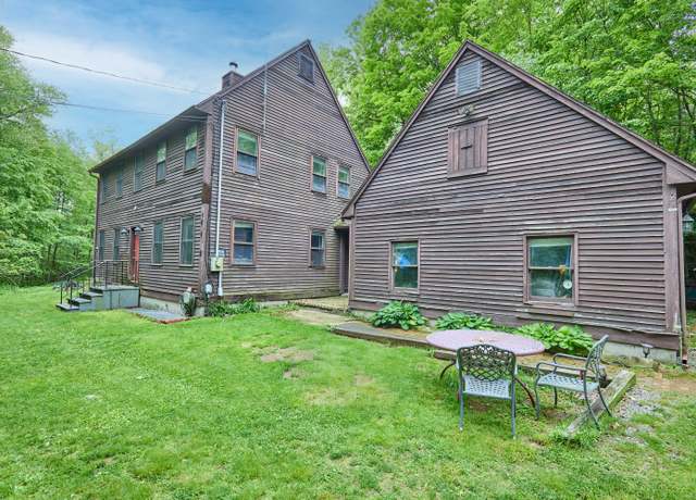 Property at 581 Oxford Rd, Oxford, CT 06478, 3 beds, 2.5 baths