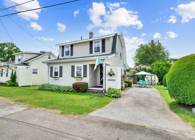 Property at 7 Meriden Ave, Westbrook, CT 06498, 3 beds, 1.5 baths