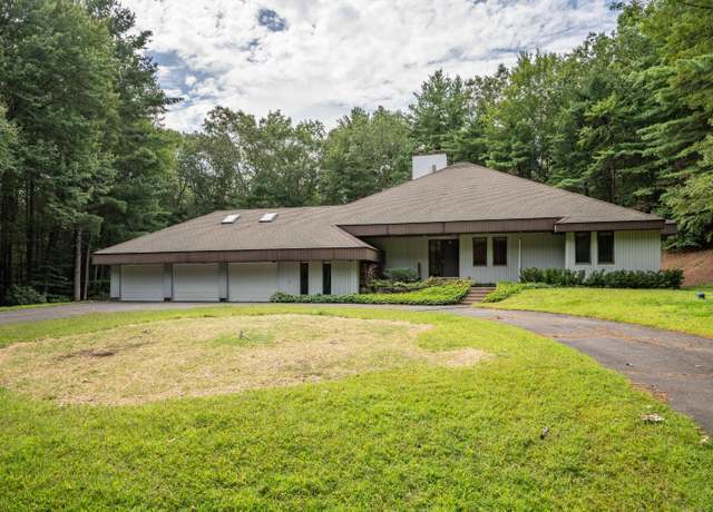 Property at 1 Northcrest Dr, Granby, CT 06060, 4 beds, 2.5 baths