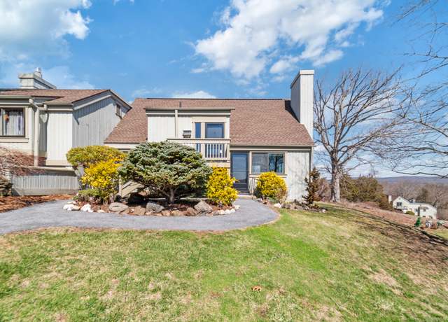 Property at 224 Heritage Vlg Unit B, Southbury, CT 06488, 2 beds, 2.5 baths