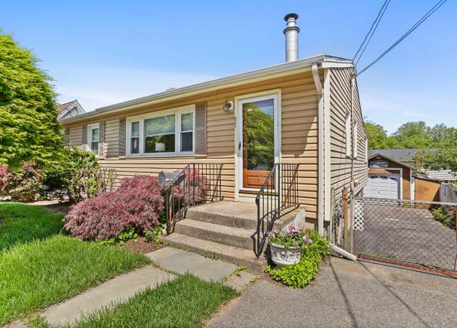 Property at 309 Marlborough Ter, Fairfield, CT 06825, 3 beds, 2 baths